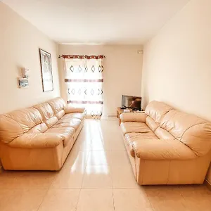 Stresa Court , San Ġiljan Malte