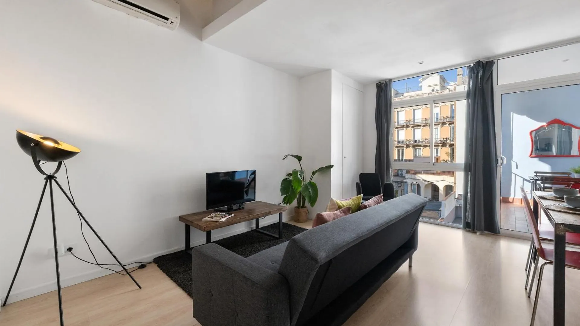 Sant Domenec Apartment Barcelona Spain